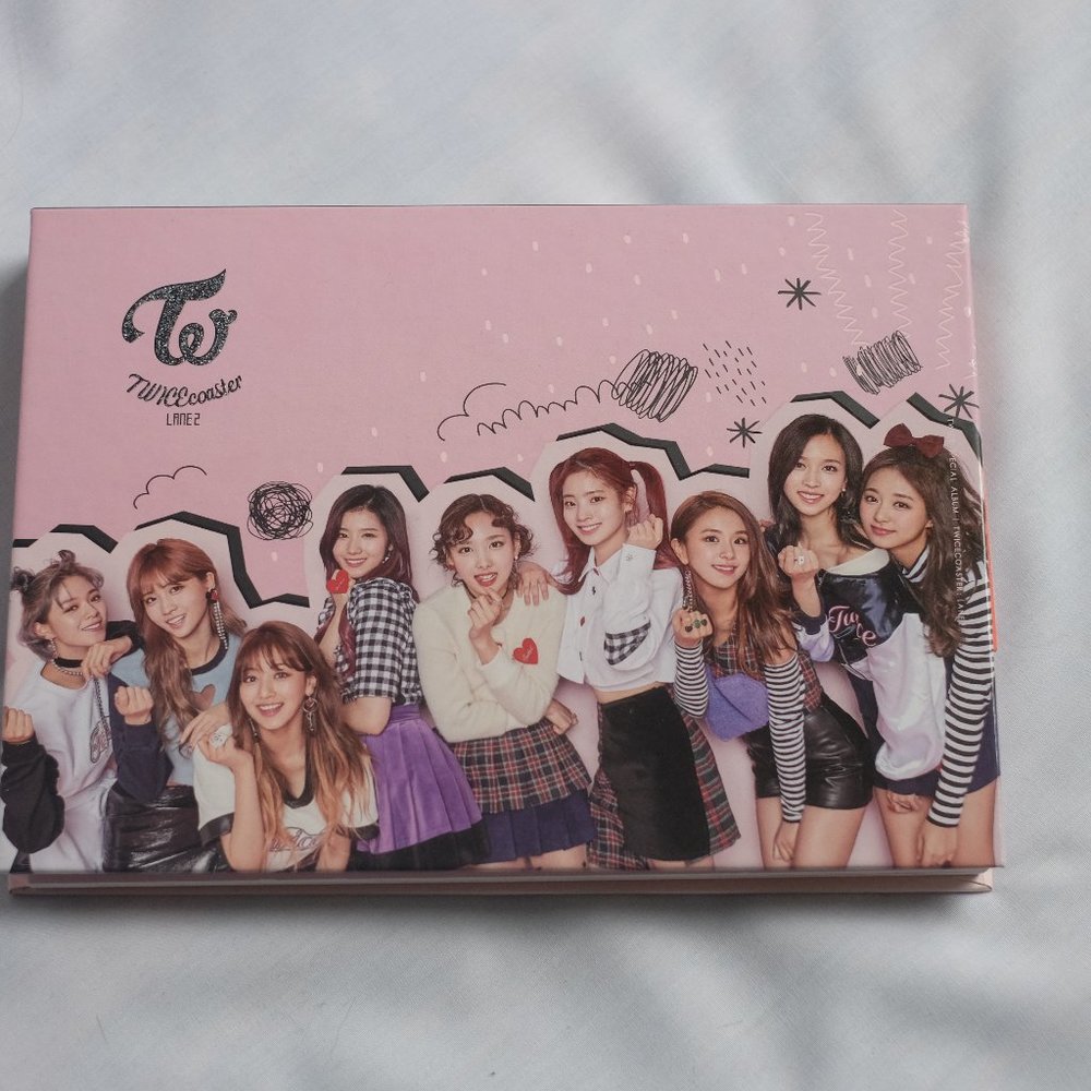 K-Pop TWICECoaster : Lane 2 +Photobook+Photocard